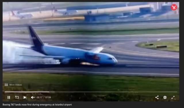 波音767货机在机场惊险迫降现场视频截图（来源：社交媒体网站）