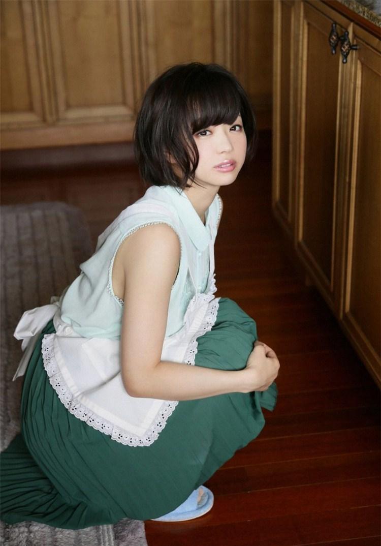 日本人气美女图片头像 美色短发脱衣服火辣性感合集图片