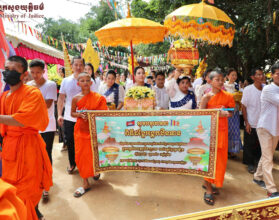 រាជរដ្ឋាភិបាល៖ កម្ពុជានឹងដង្ហែអង្គកឋិនទាន ទៅកាន់វត្តខ្មែរក្រោម