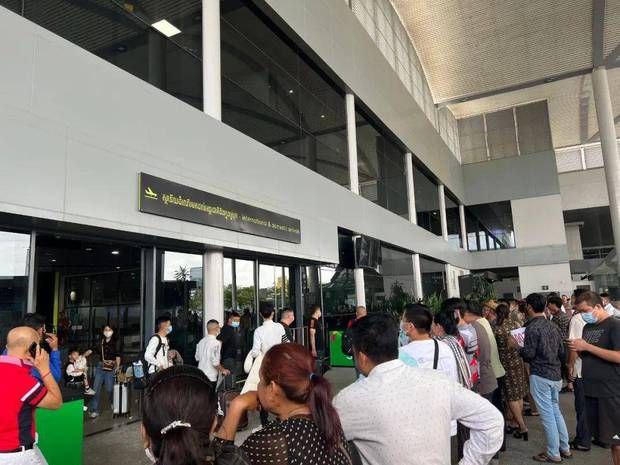金边机场人潮拥挤！旅游部：来柬埔寨中国游客大幅增长