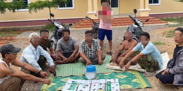 涉嫌聚众赌博，柬埔寨9名男女被捕
